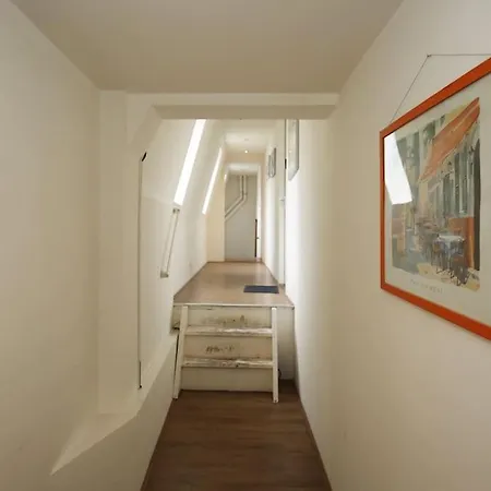 B Apartamento *